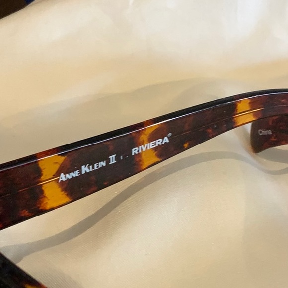 NOT AVAILABLE - Picture 2 of 11